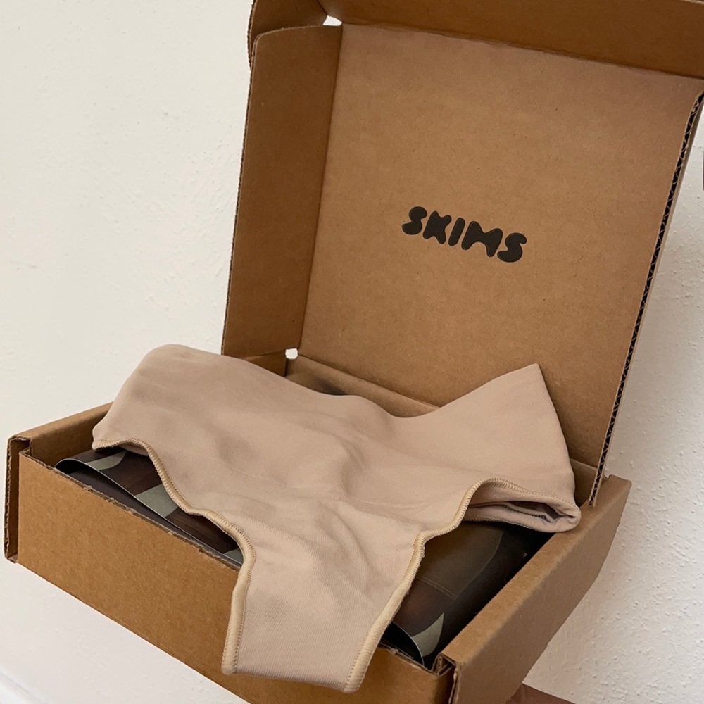 SKIMS Core Control Thong - Clay